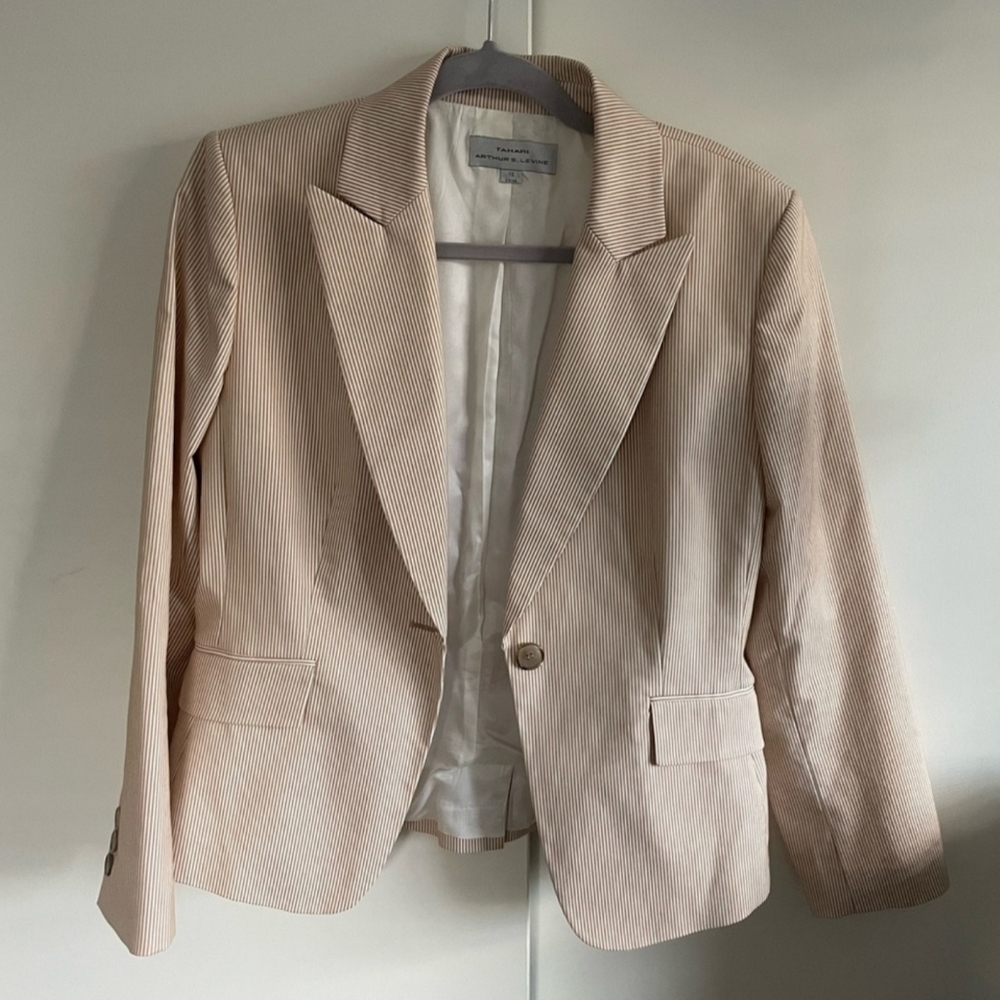 Tahari ASL Light Beige Pinstripe Pantsuit - Picture 3 of 10